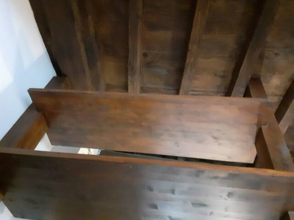 Casa di Marco - Capranica (Vt) Particolare in legno del soffitto presente in tutto l'appartamento.